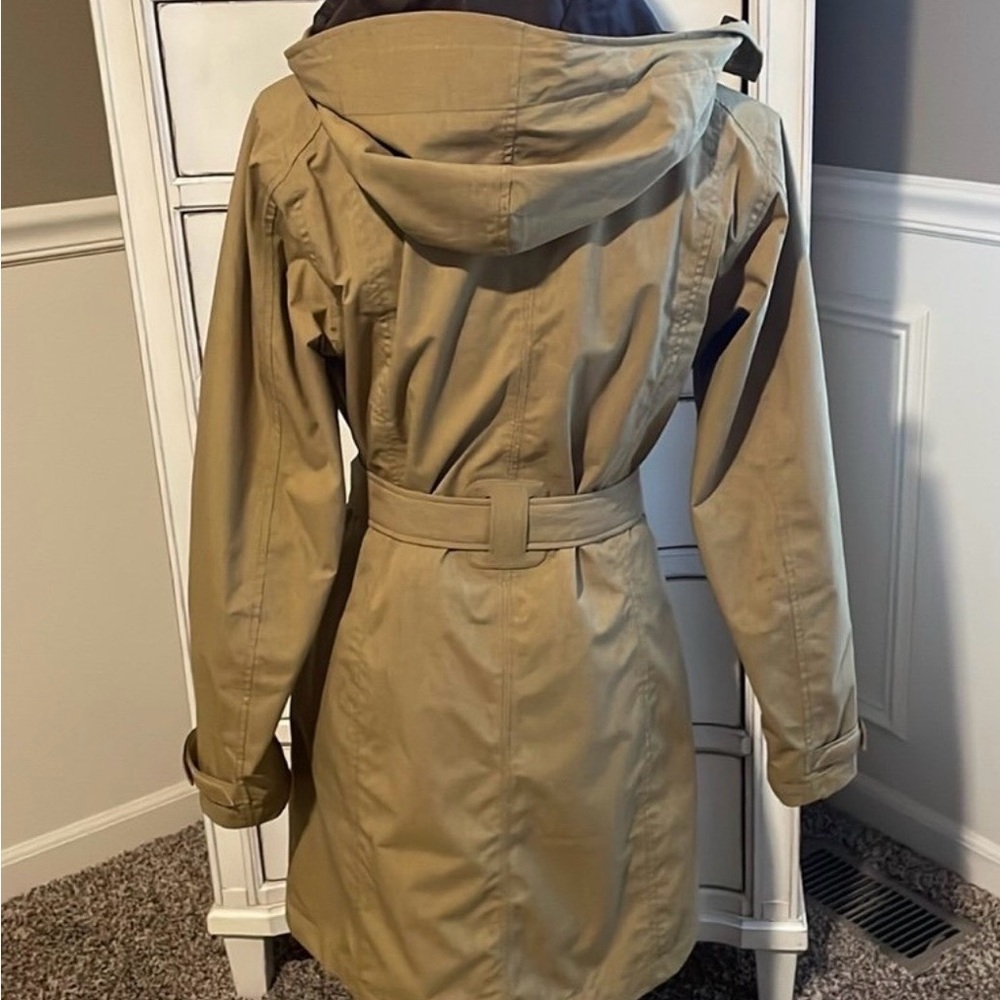 Women's Tan Belted Trench Coat | REI Rain / Wind Jacket - Picture 6 of 11